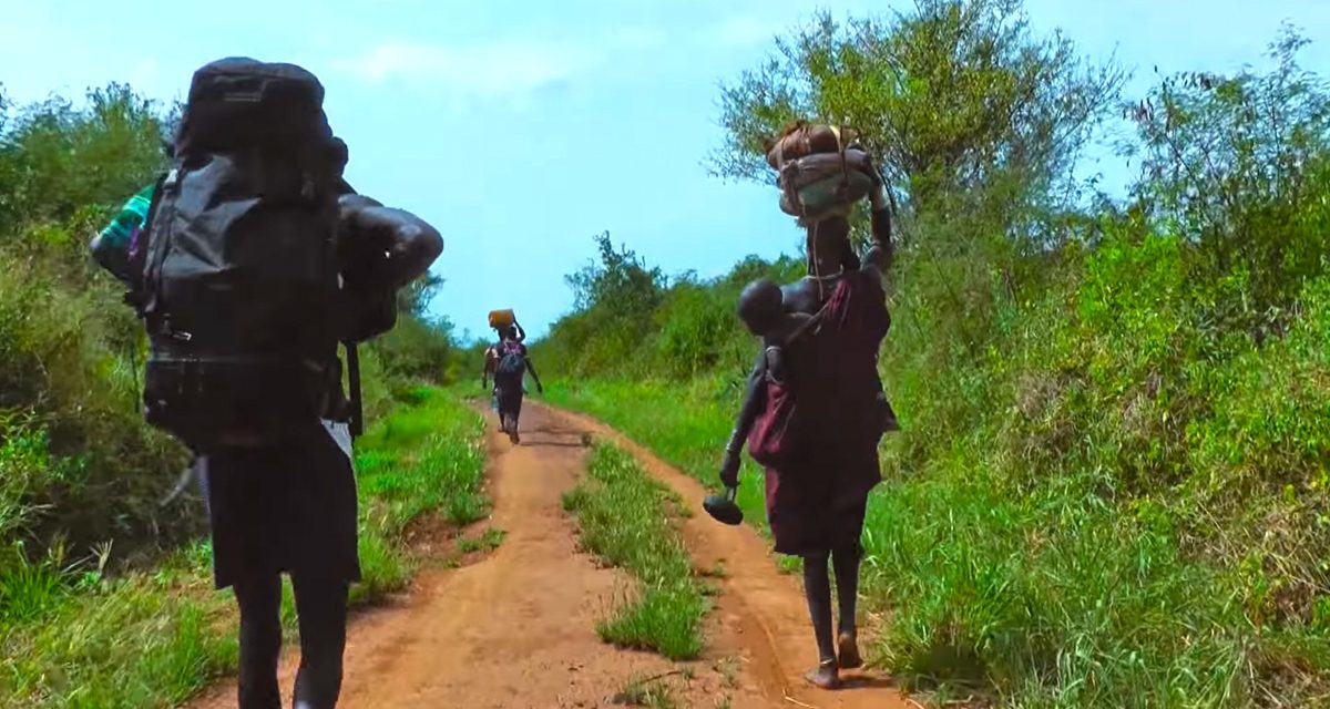 Video: Walking with the Mursi – A long distance hike across Ethopia