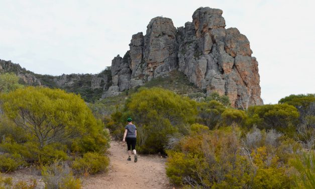 Mount Arapiles Summit Walk- Mount Arapiles-Tooan State Park (Djurite) – Victoria (Bare Bones Bushwalking)