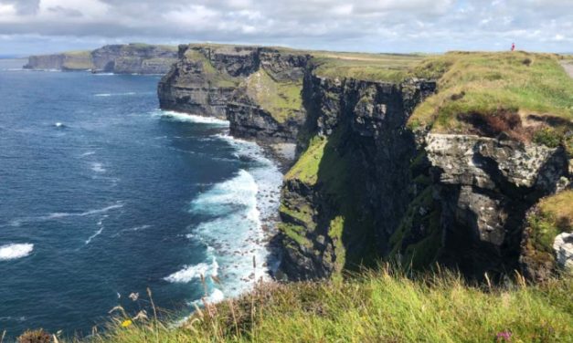 Hiking the Cliffs of Moher (County Clare, Ireland)