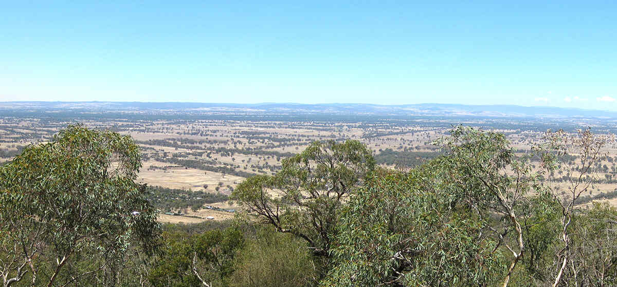 Mount Glenrowan and Chick Hill (Warby Range State Park, Victoria) Mount Glenrowan and Chick Hill (Warby Range State Park, Victoria)